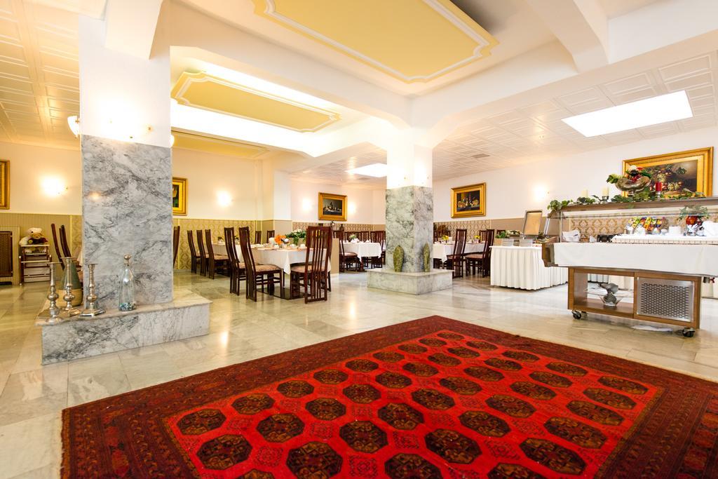 Ravel International Hotel Offenbach am Main Exterior photo